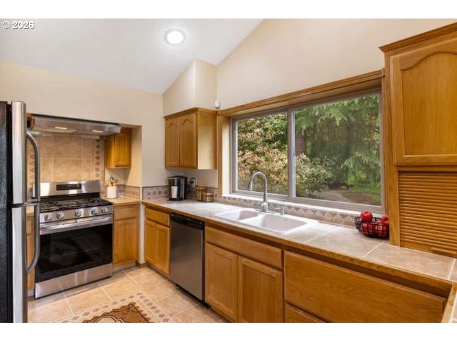 10585 Beutel Road Oregon City, OR 97045 - Photo 18 of 48 Gallery Image 18