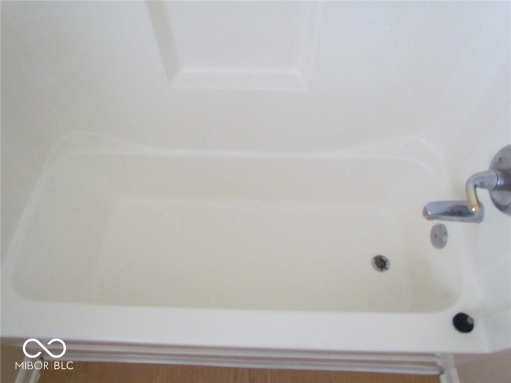 411 Mari Way Carmel, IN 46032 - Photo 18 of 32