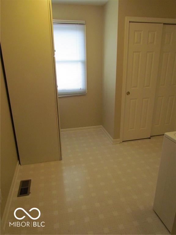 411 Mari Way Carmel, IN 46032 - Photo 23 of 32