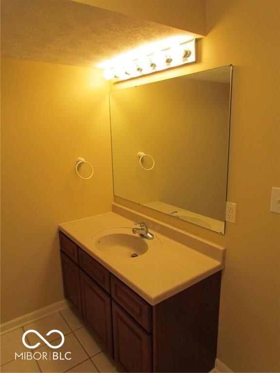 411 Mari Way Carmel, IN 46032 - Photo 26 of 32