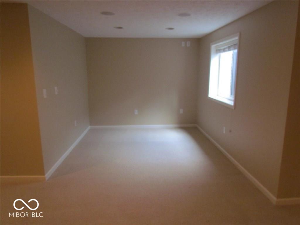 411 Mari Way Carmel, IN 46032 - Photo 29 of 32