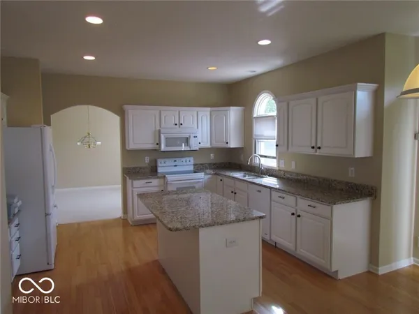 $3,150 | 411 Mari Way, Carmel, IN 46032