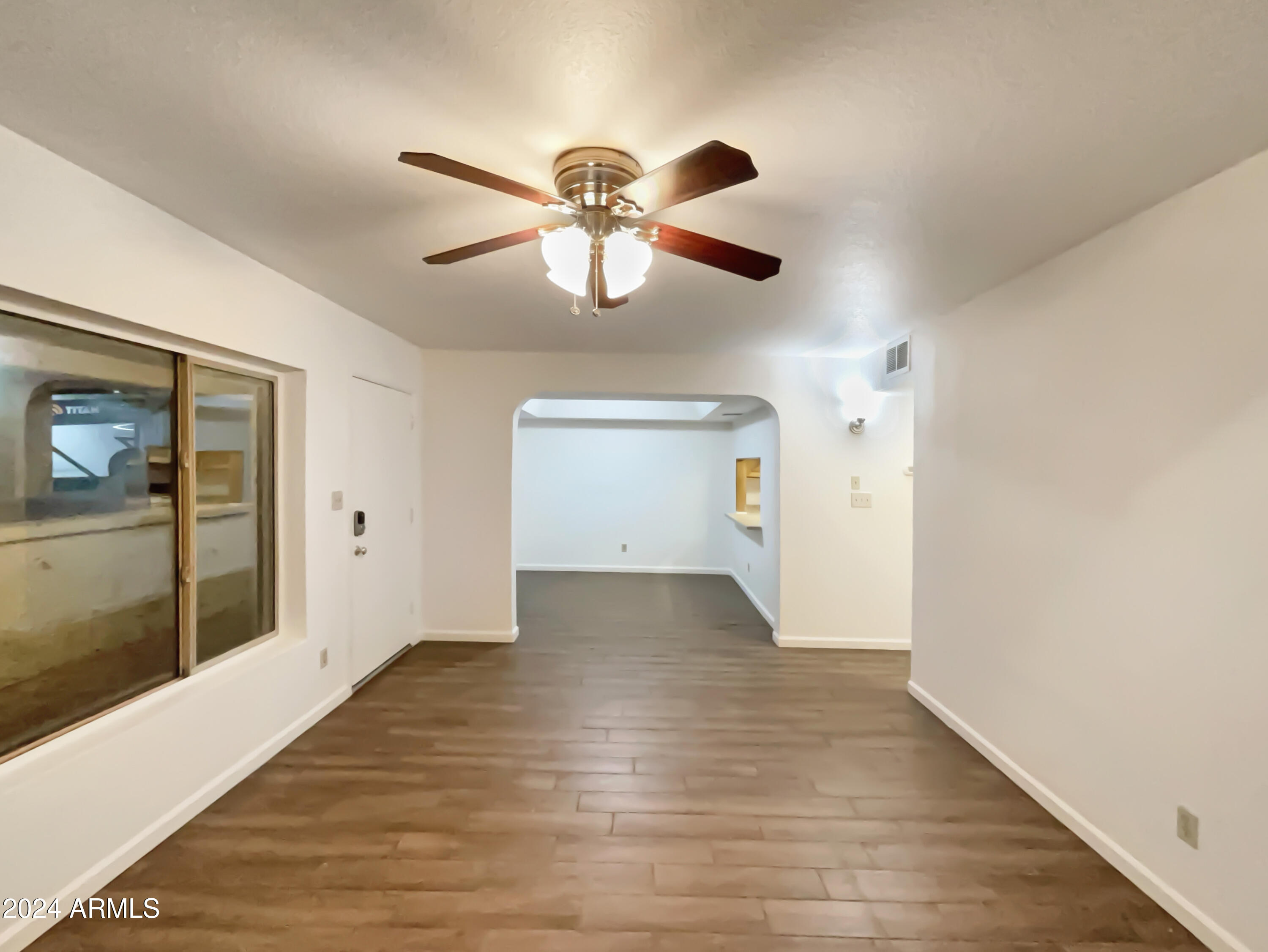 214 East Ruth Avenue, Unit 112 Phoenix, AZ 85020 - Photo 3 of 19 listing_2