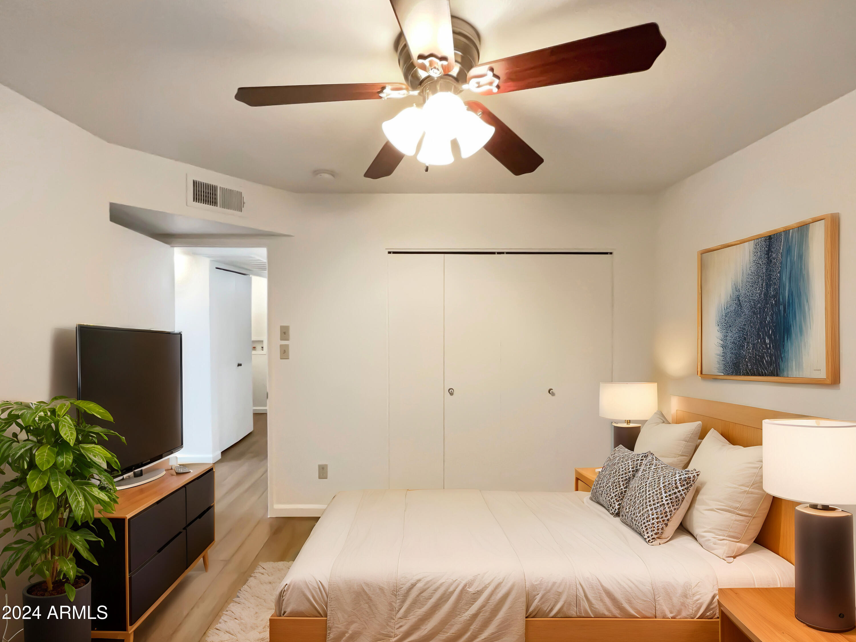 214 East Ruth Avenue, Unit 112 Phoenix, AZ 85020 - Photo 4 of 19 listing_3