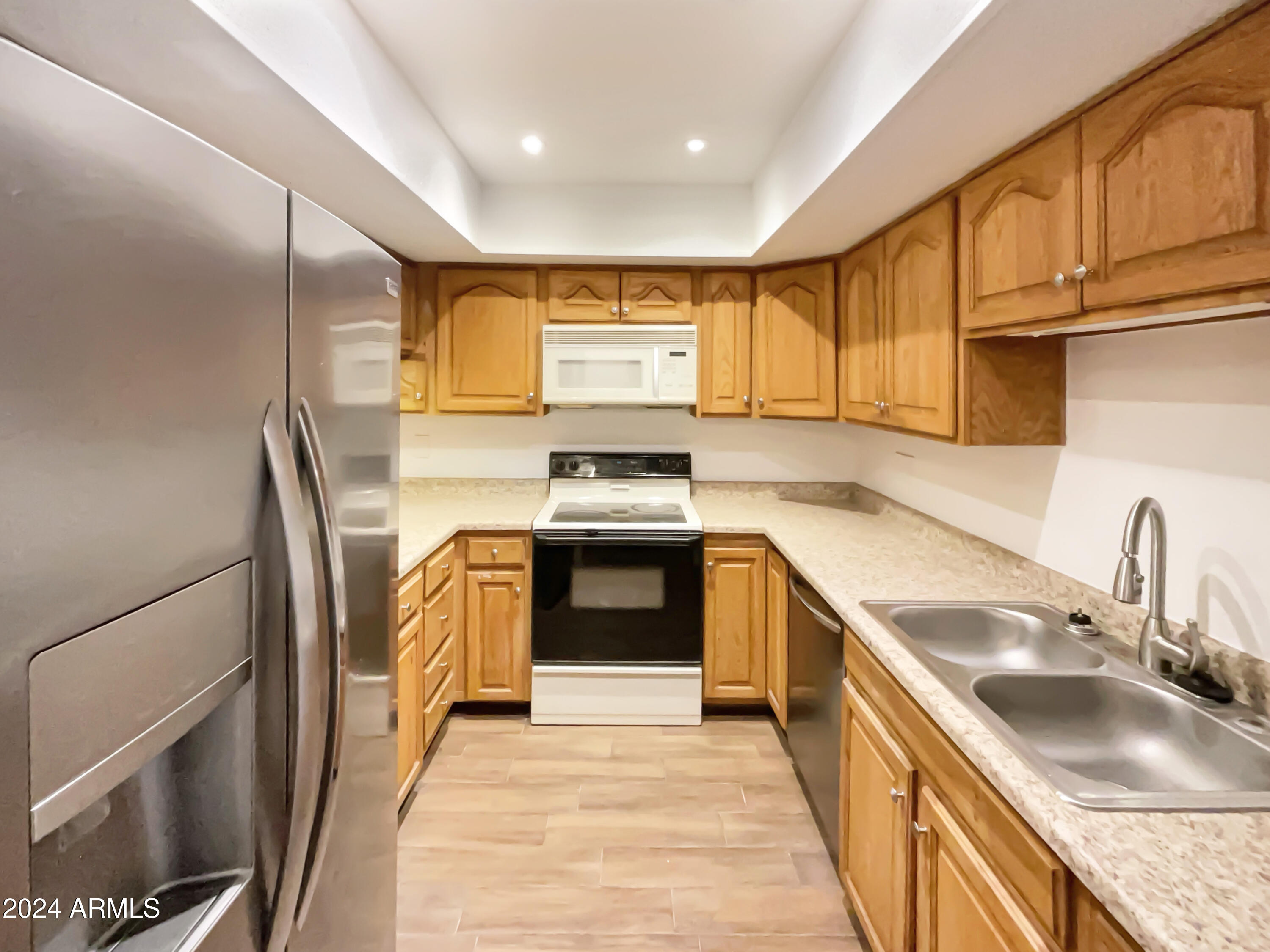 214 East Ruth Avenue, Unit 112 Phoenix, AZ 85020 - Photo 7 of 19 listing_6