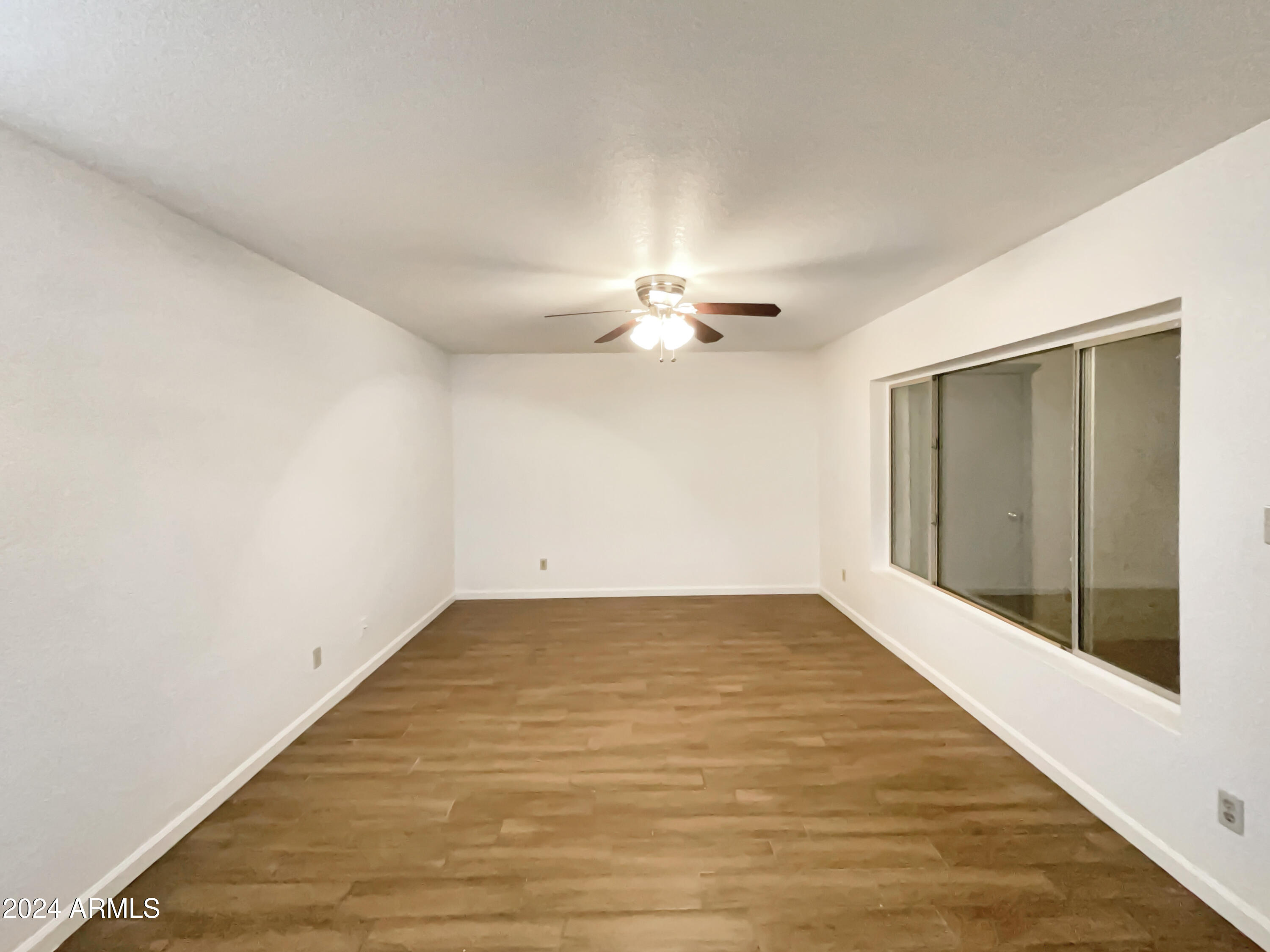 214 East Ruth Avenue, Unit 112 Phoenix, AZ 85020 - Photo 10 of 19 listing_9