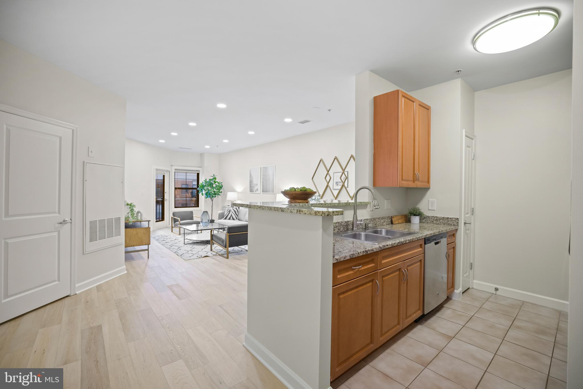 1111 25th Street Northwest, Unit 908 Washington, DC 20037 - Photo 3 of 33