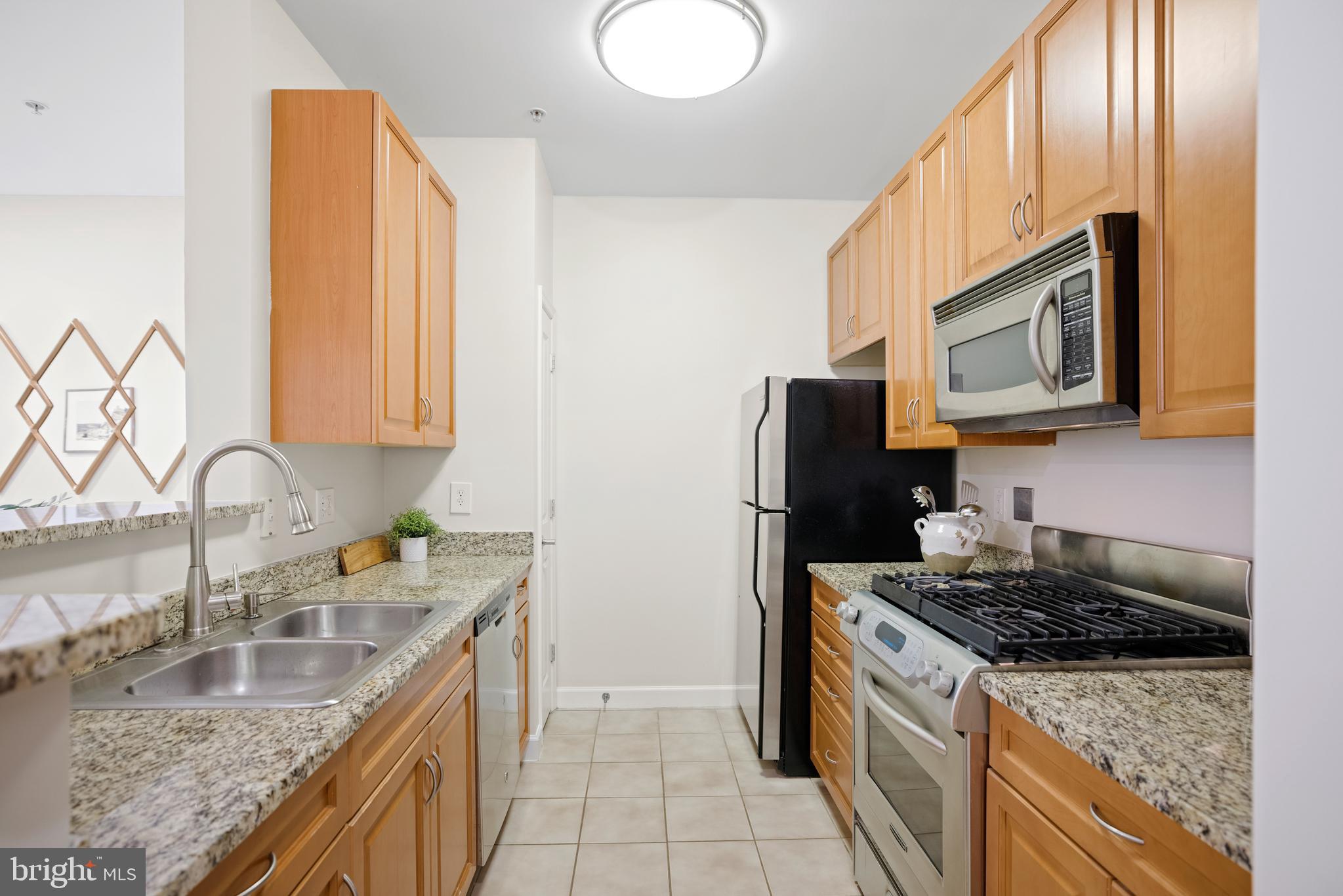 1111 25th Street Northwest, Unit 908 Washington, DC 20037 - Photo 4 of 33