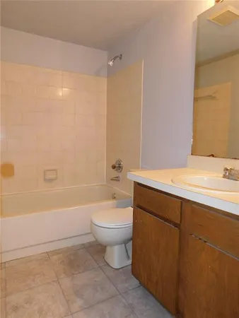 $1,325 | 4385 Southwest 20th Lane, Gainesville, FL 32607