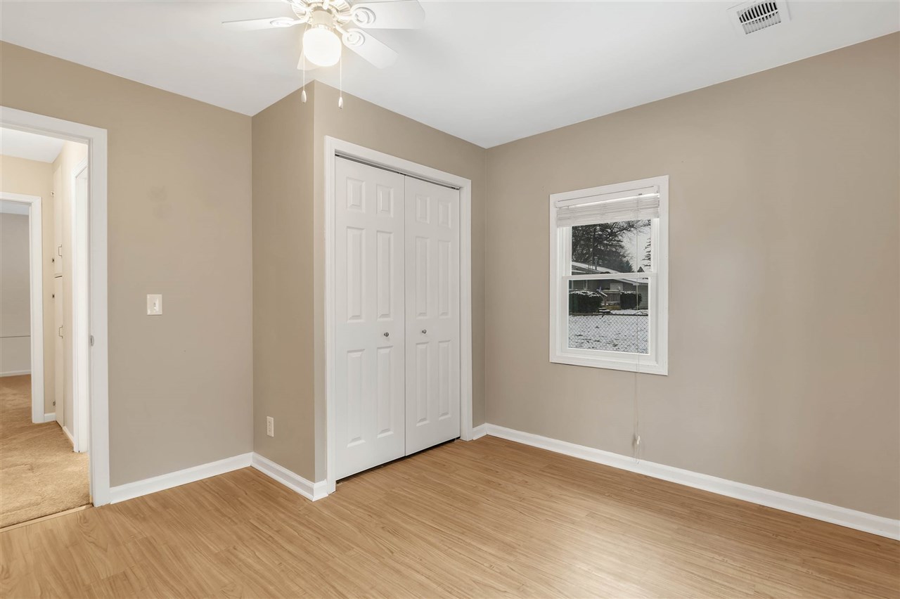 4437 East Coldwater Road Flint, MI 48506 - Photo 16 of 27 50032124-15.JPG