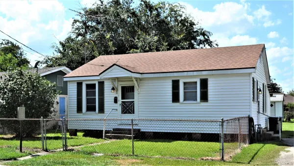 $750 | 1710 Iberia Street, New Iberia, LA 70560