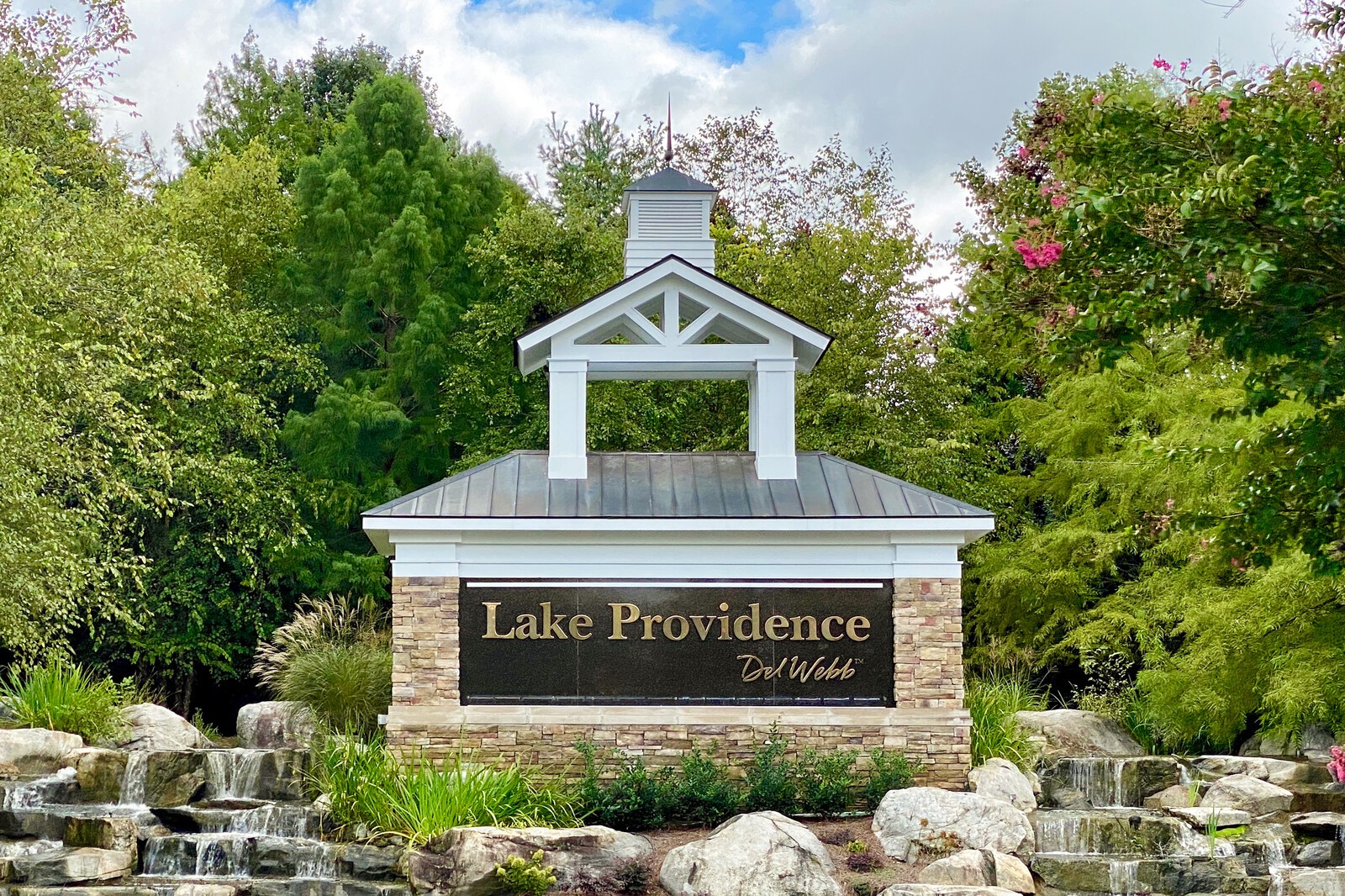 116 Dahlgren Drive Mount Juliet, TN 37122 - Photo 20 of 20 a sign on the side of a building