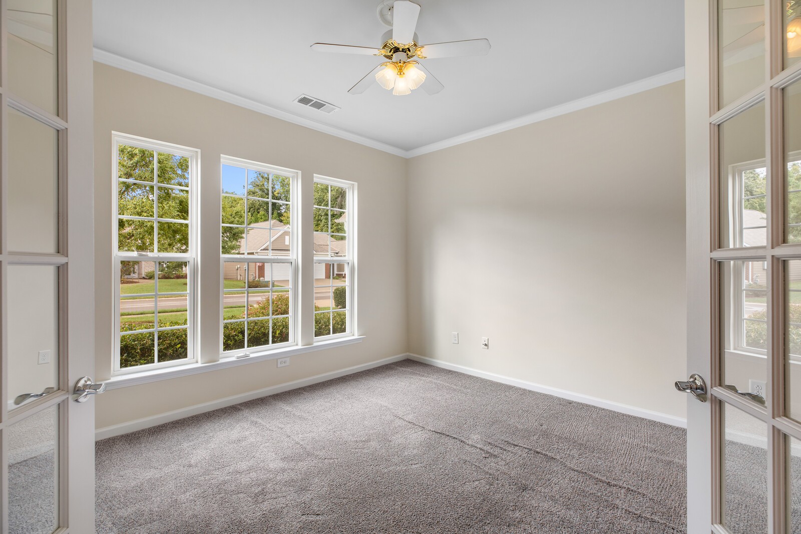 116 Dahlgren Drive Mount Juliet, TN 37122 - Photo 6 of 20 an empty room with windows and fan
