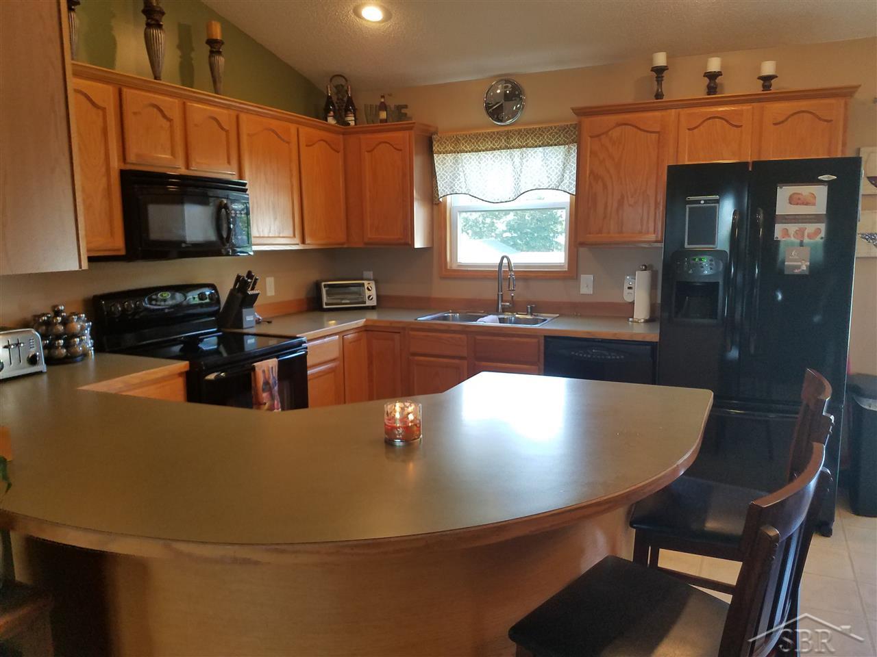 11182 Wilkinson Road Freeland, MI 48623 - Photo 8 of 37