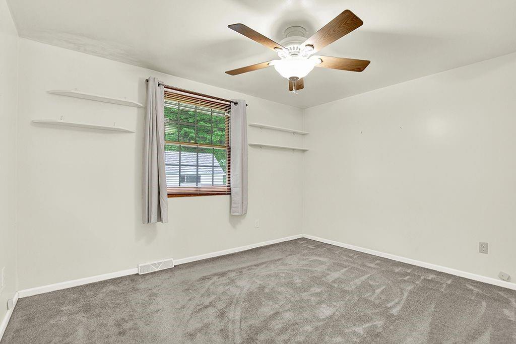 471 Tivoli Road Pittsburgh, PA 15239 - Photo 18 of 25 Gallery Image 18