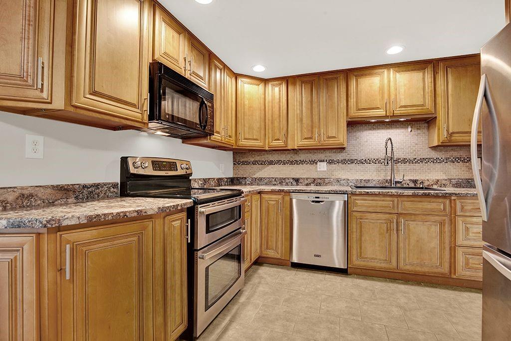471 Tivoli Road Pittsburgh, PA 15239 - Photo 8 of 25 Gallery Image 8