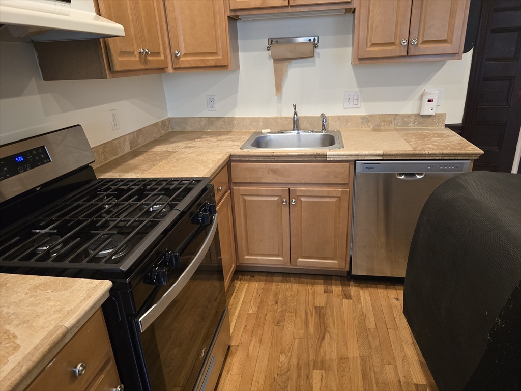 33 Tower Street, Unit 1 Boston, MA 02130 - Photo 2 of 28