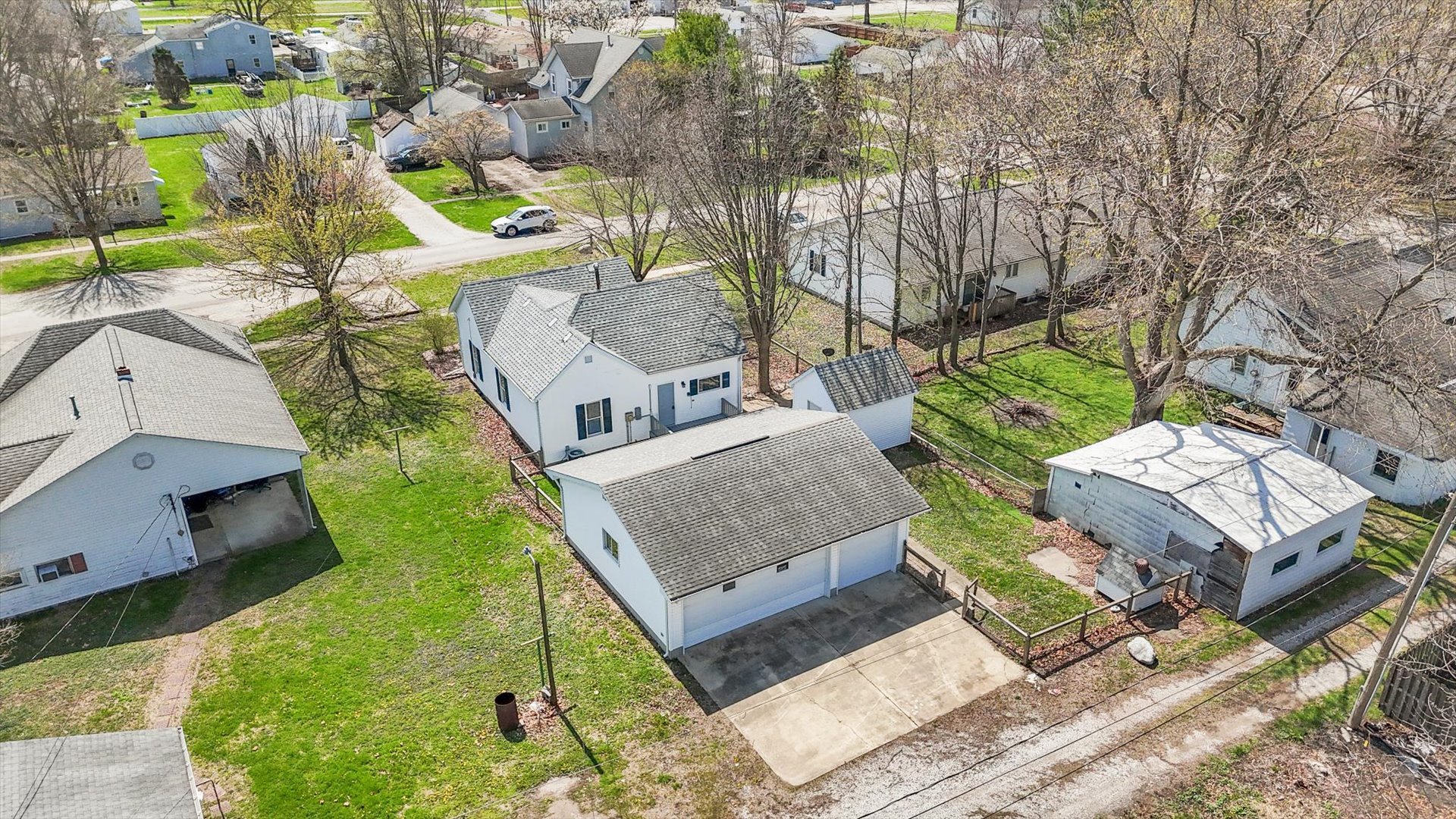 305 East Main Street Ogden, IL 61859 - Photo 30 of 31 a view of yard