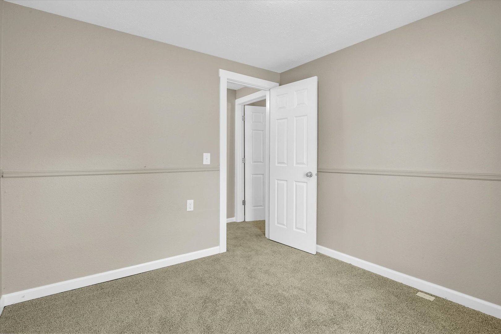 305 East Main Street Ogden, IL 61859 - Photo 8 of 31 a view of an empty room