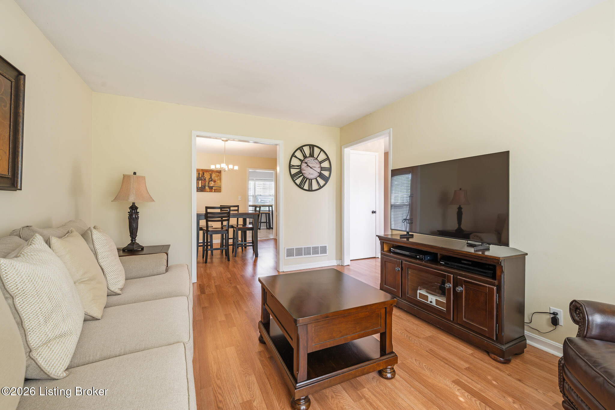 7016 Chippenham Road Louisville, KY 40222 - Photo 9 of 49 7016 Chippenham Rd-10