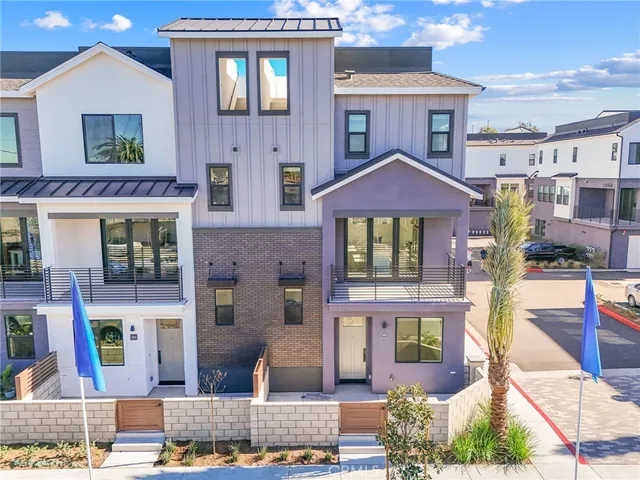 $5,000 | 19011 Main Street, Unit 101, Huntington Beach, CA 92648