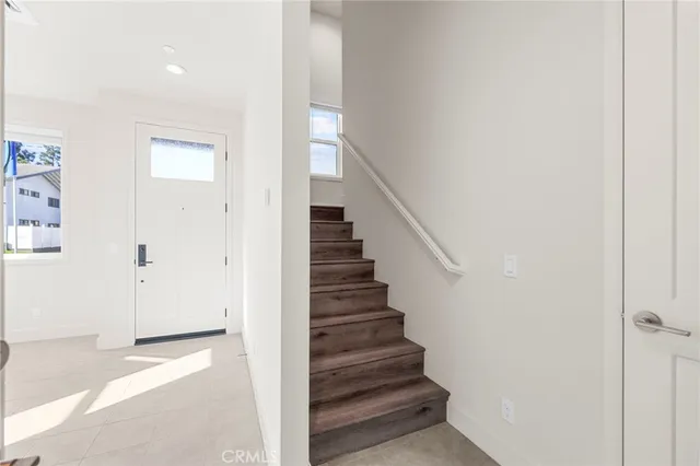 $5,000 | 19011 Main Street, Unit 101, Huntington Beach, CA 92648