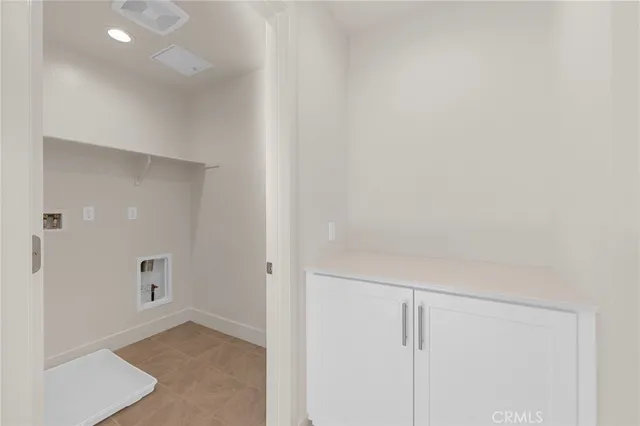 $5,000 | 19011 Main Street, Unit 101, Huntington Beach, CA 92648