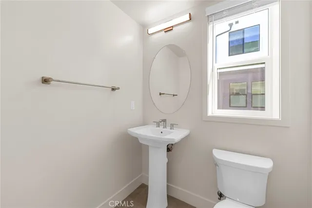 $5,000 | 19011 Main Street, Unit 101, Huntington Beach, CA 92648