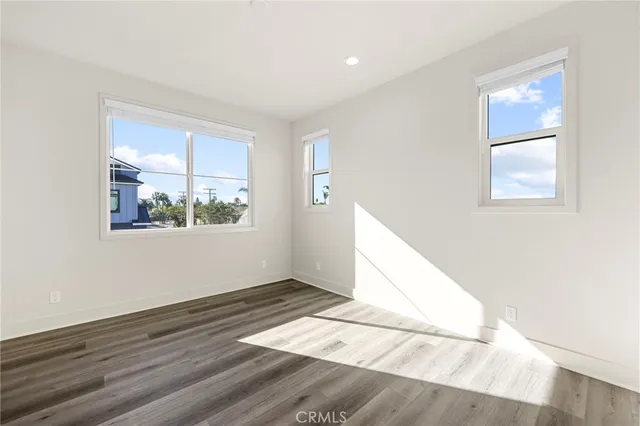 $5,000 | 19011 Main Street, Unit 101, Huntington Beach, CA 92648