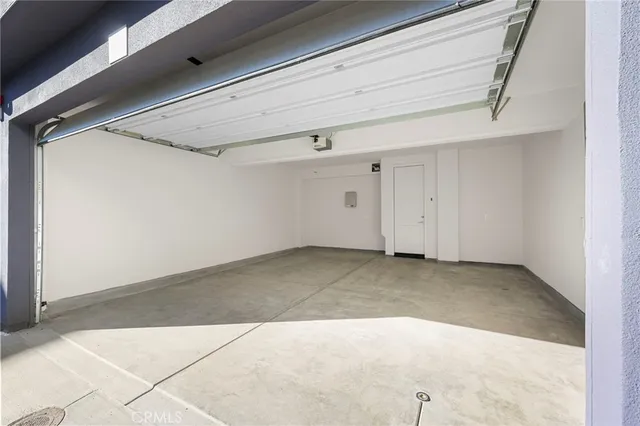 $5,000 | 19011 Main Street, Unit 101, Huntington Beach, CA 92648