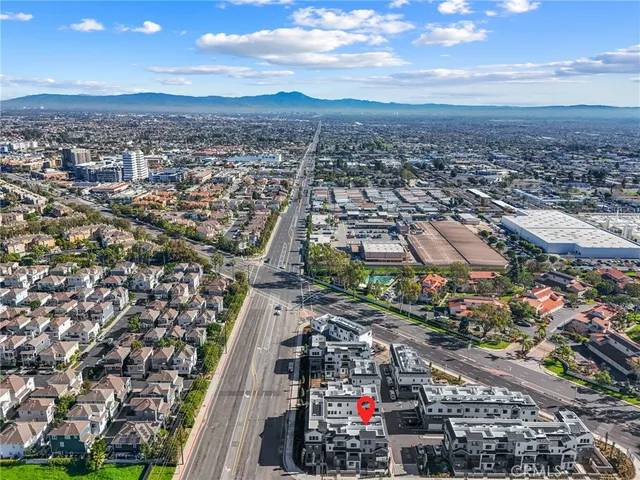 $5,000 | 19011 Main Street, Unit 101, Huntington Beach, CA 92648