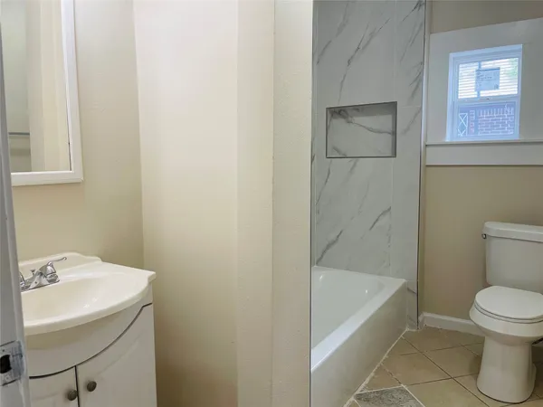 $1,750 | 2422 Eagle Street, Houston, TX 77004