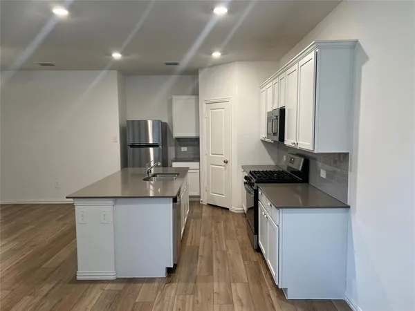 $2,195 | 14841 Hester Trail, Fort Worth, TX 76052