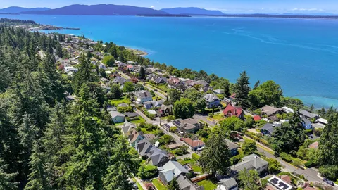 $1,375,000 | 221 North Garden Street, Bellingham, WA 98225