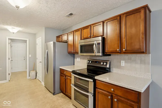 $369,900 | 5556 Jutland Drive, Plainfield, IN 46168