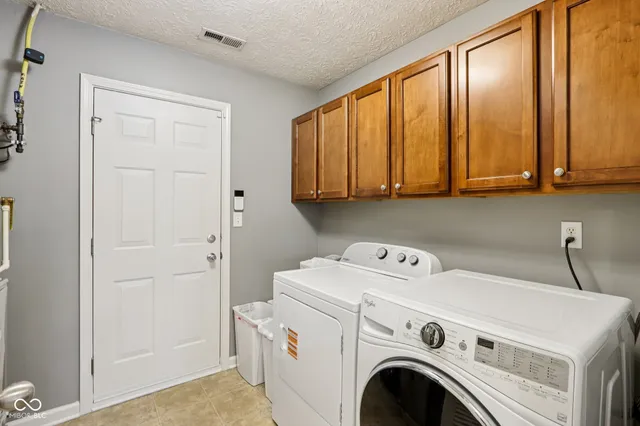 $369,900 | 5556 Jutland Drive, Plainfield, IN 46168