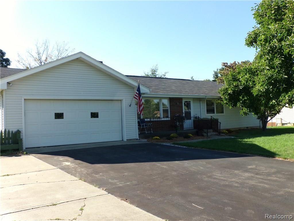 1008 Long Street Fenton, MI 48430 - Photo 1 of 30