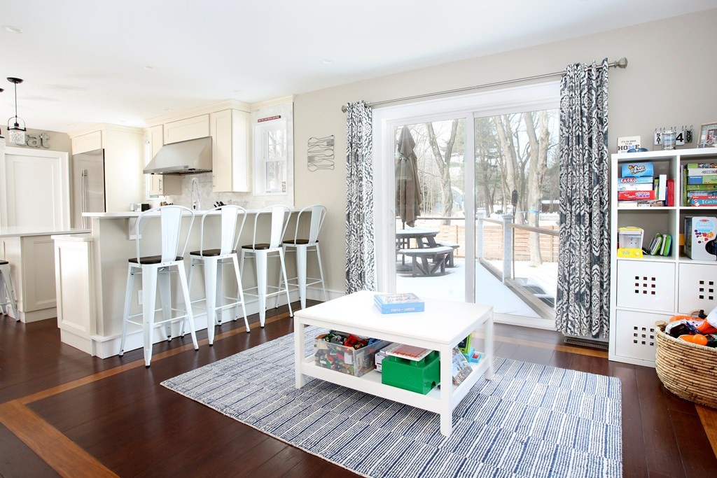 1 Pine Grove Road Medfield, MA 02052 - Photo 5 of 40