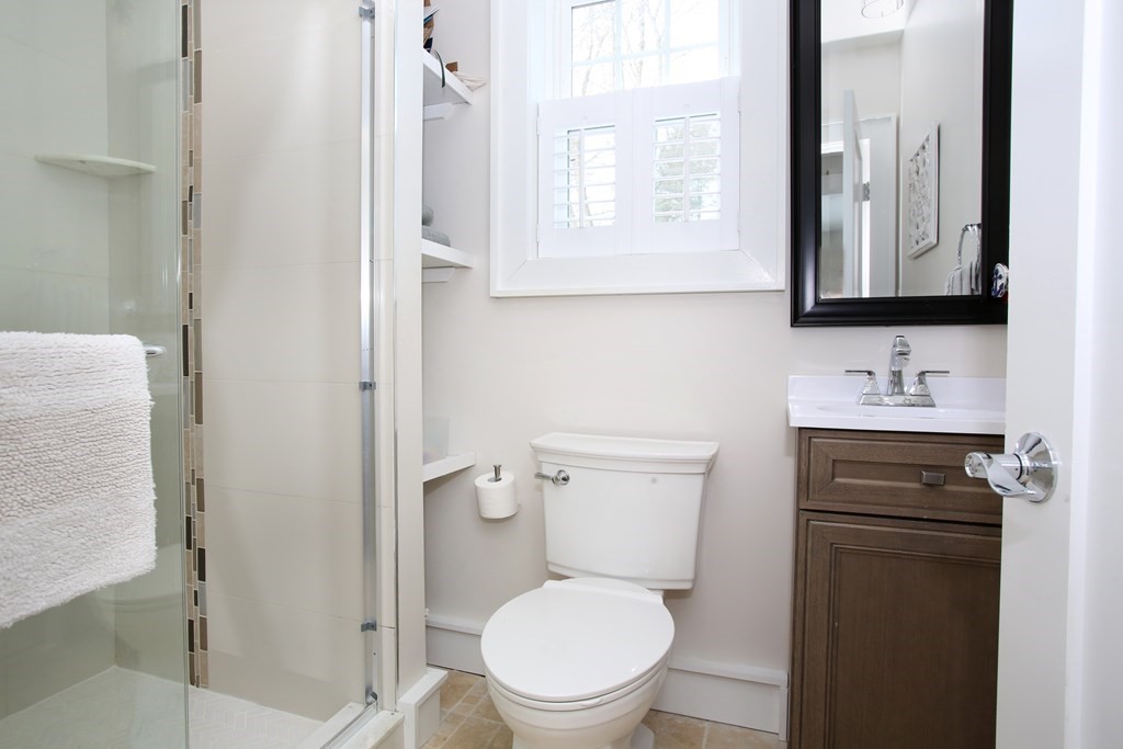 1 Pine Grove Road Medfield, MA 02052 - Photo 10 of 40