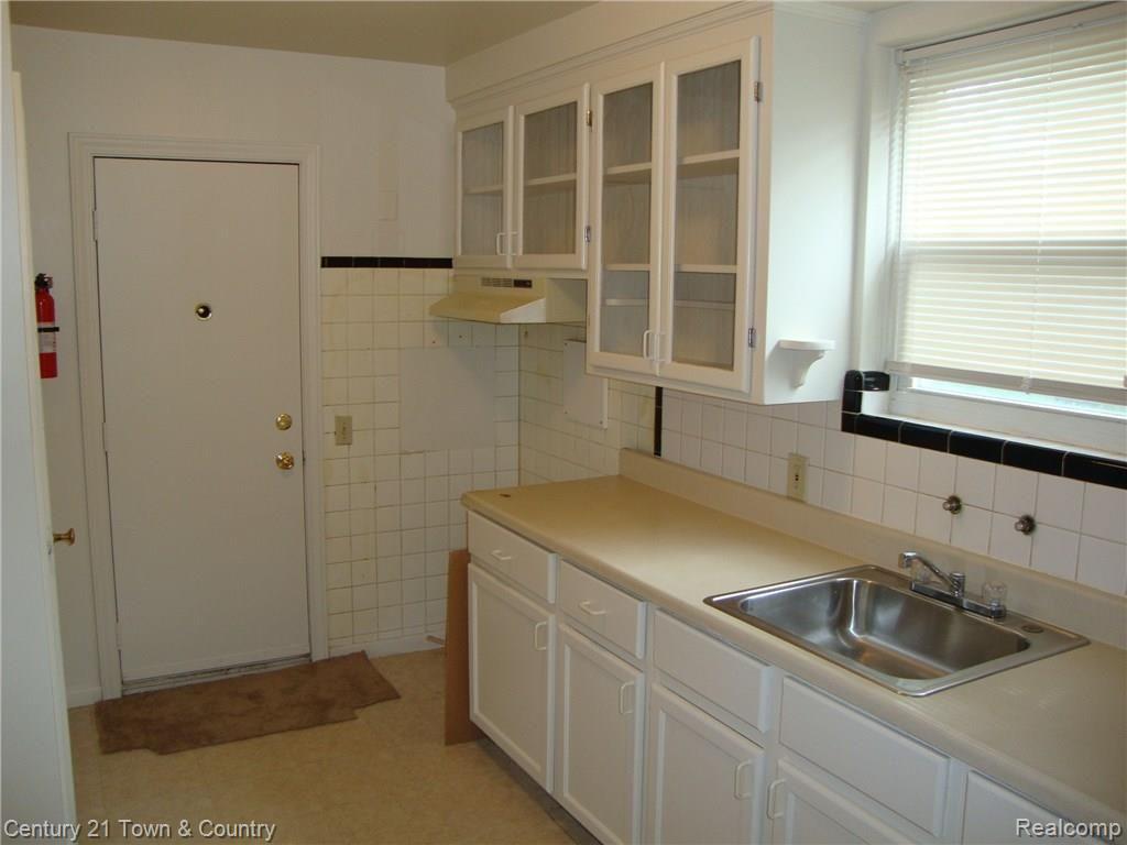 224-226 Alter Road Detroit, MI 48215 - Photo 17 of 37