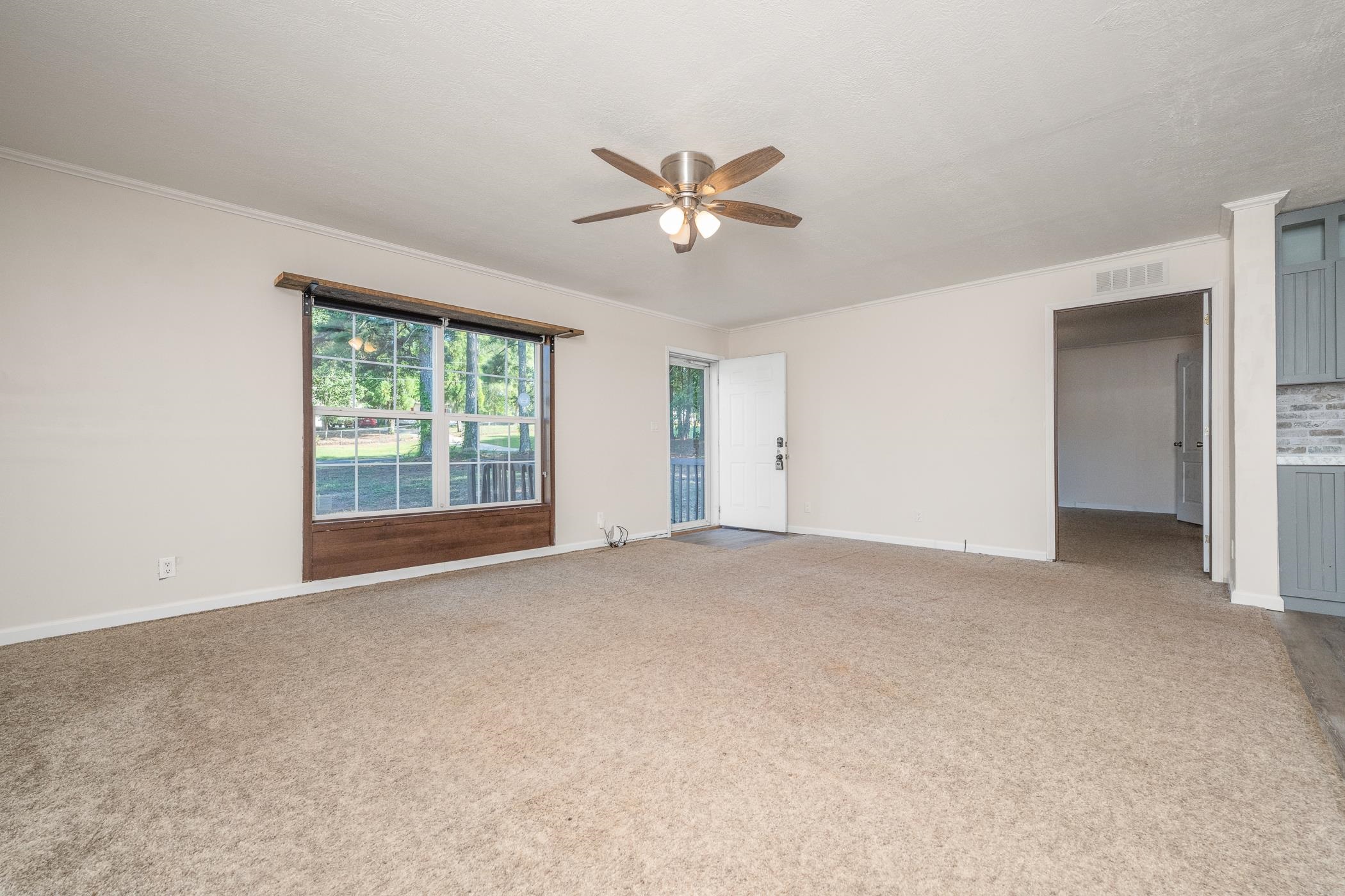 840 Miller Road Woodruff, SC 29388 - Photo 4 of 43