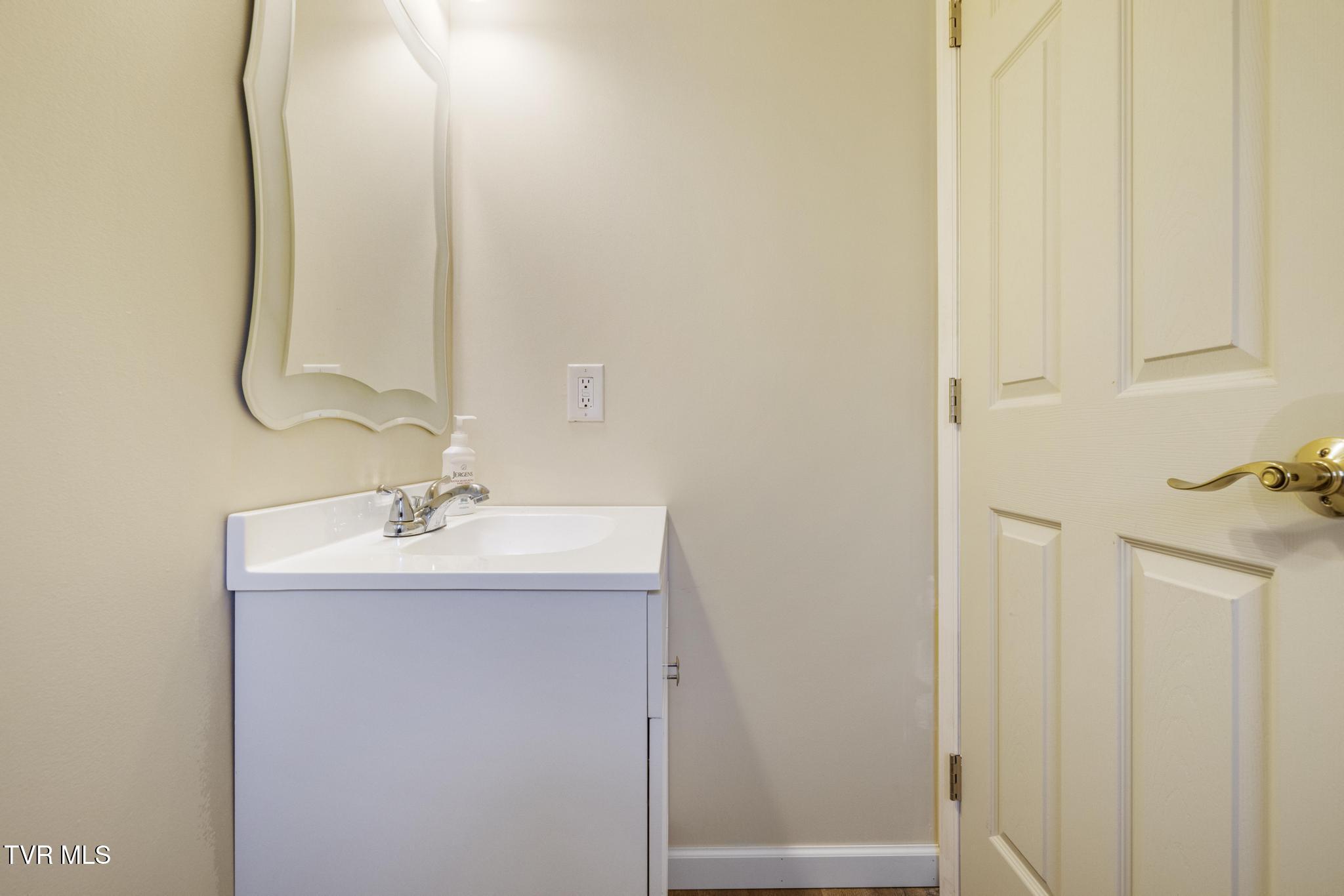 3086 Old State Rte 34 Limestone, TN 37681 - Photo 27 of 62 IMG_3643