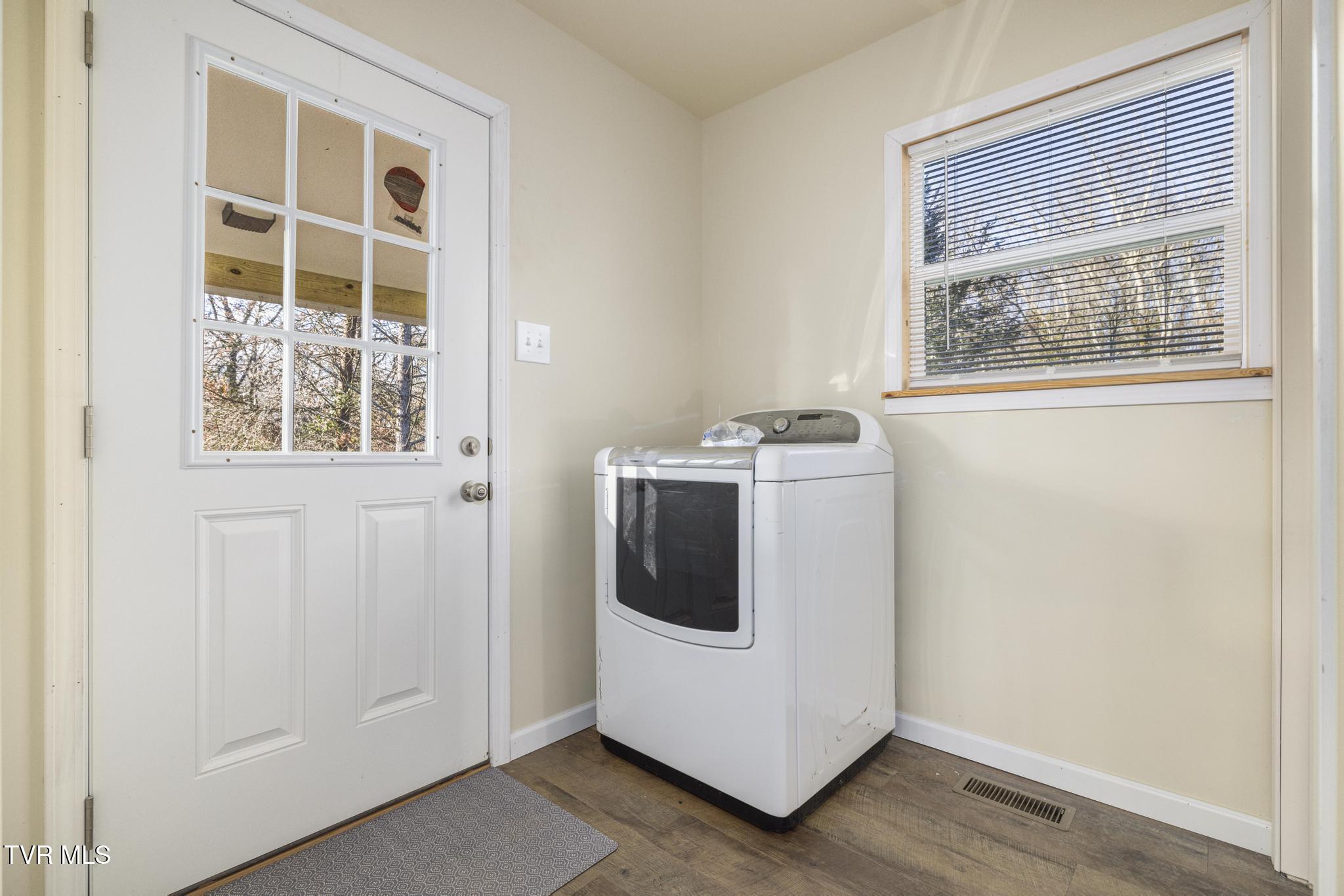 3086 Old State Rte 34 Limestone, TN 37681 - Photo 29 of 62 IMG_3584