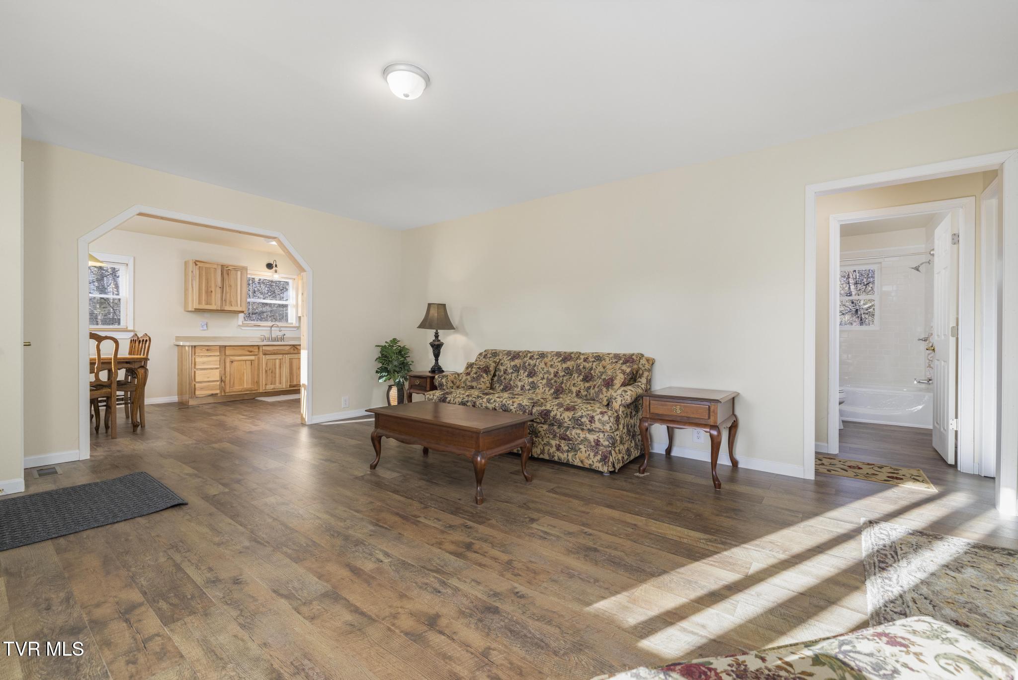 3086 Old State Rte 34 Limestone, TN 37681 - Photo 9 of 62 IMG_3471