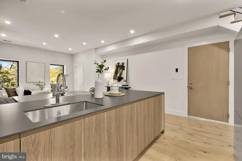 $1,095,000 | 2647 41st Street Northwest, Unit 4, Washington, DC 20007