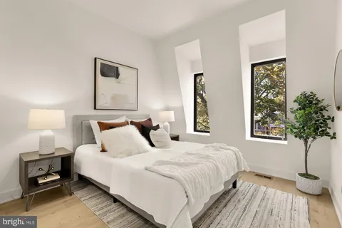 $1,095,000 | 2647 41st Street Northwest, Unit 4, Washington, DC 20007