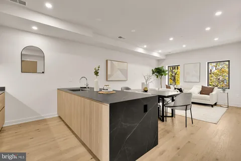 $1,095,000 | 2647 41st Street Northwest, Unit 4, Washington, DC 20007
