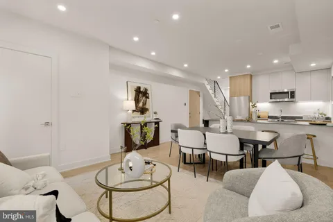 $1,095,000 | 2647 41st Street Northwest, Unit 4, Washington, DC 20007