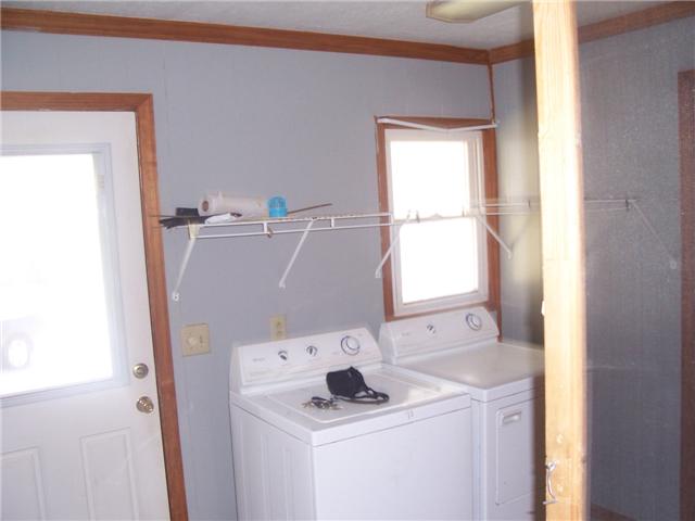 424 Bold Springs Road McEwen, TN 37101 - Photo 14 of 18 utility with bath