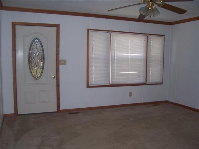 424 Bold Springs Road McEwen, TN 37101 - Photo 10 of 18 large living room